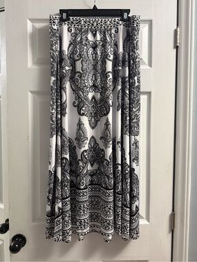 Black & White Paisley Maxi Skirt